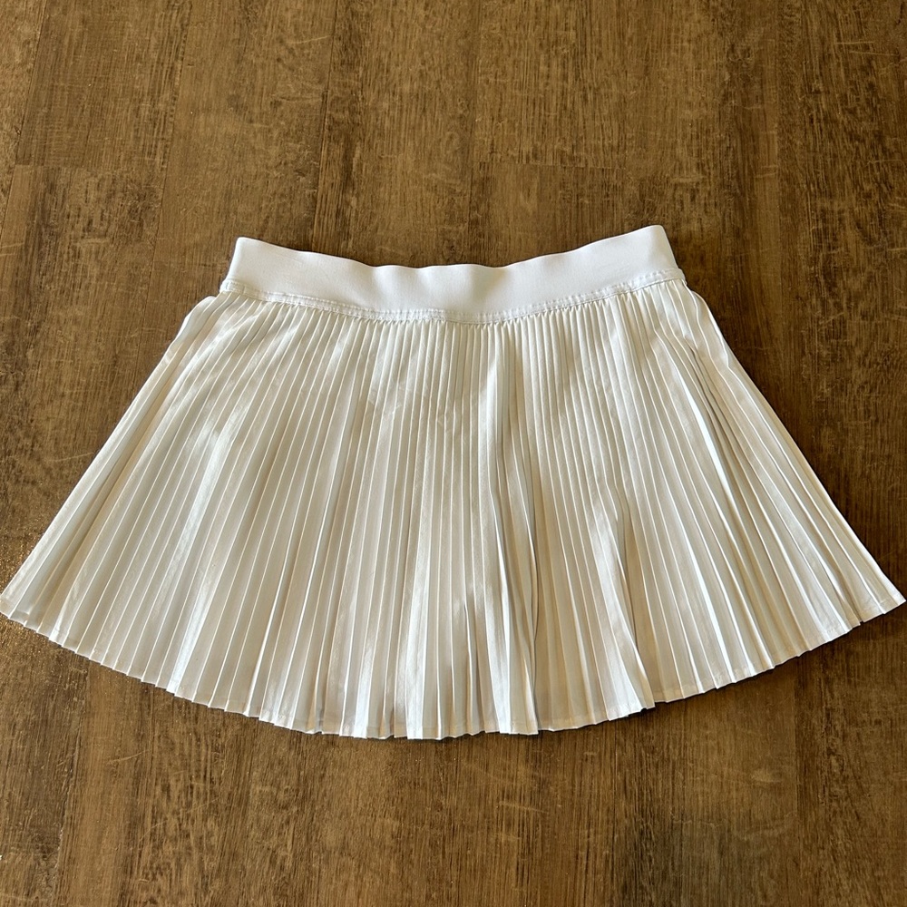 Lululemon Varsity High-Rise Pleated Tennis Skirt, size 6